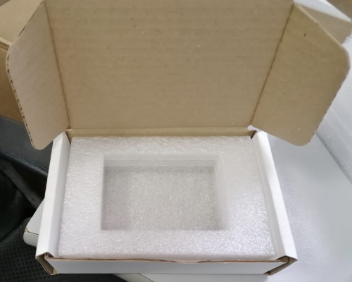 Ложемент из вспененного полиэтилена (НПЭ), белый с самосборным коробом 25х15х5 см 